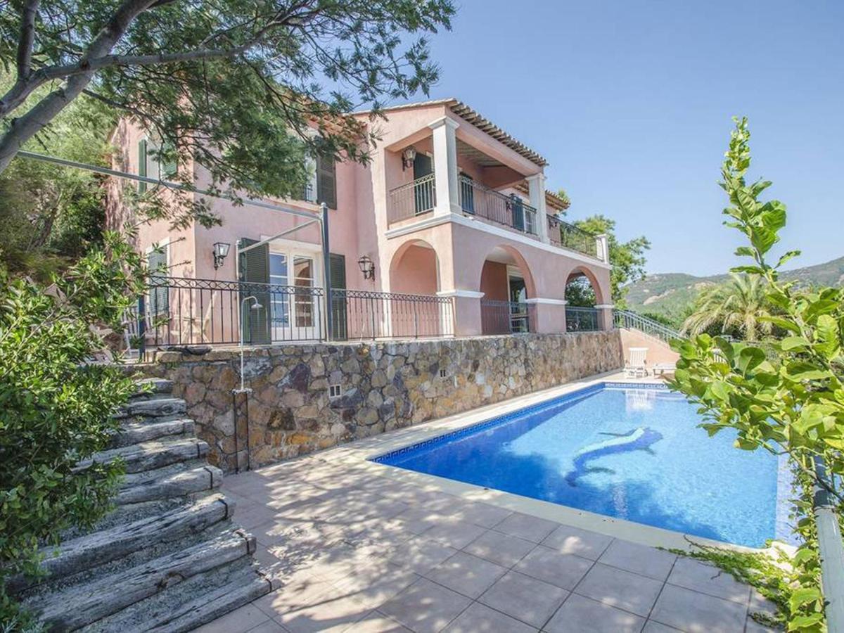Luxurious Villa in Saint-RaphaÃ l with Pool Exterior foto