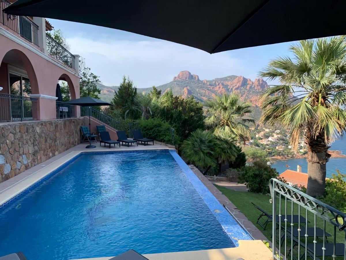 Luxurious Villa in Saint-RaphaÃ l with Pool Exterior foto